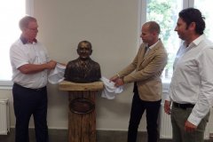 OLYMPUS DIGITAL CAMERA